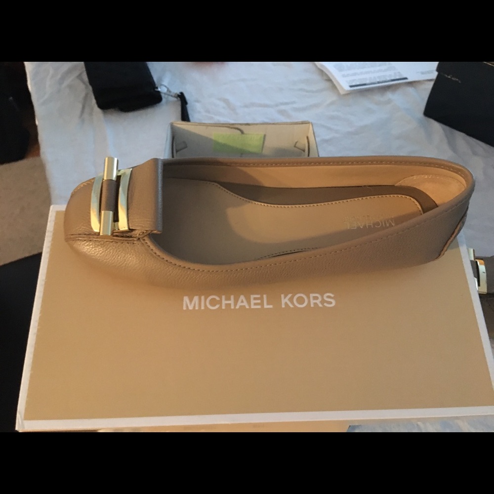 Michael Kors Molly Loafer size 8